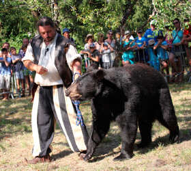 Montreur d'ours pour spectacle avec animaux